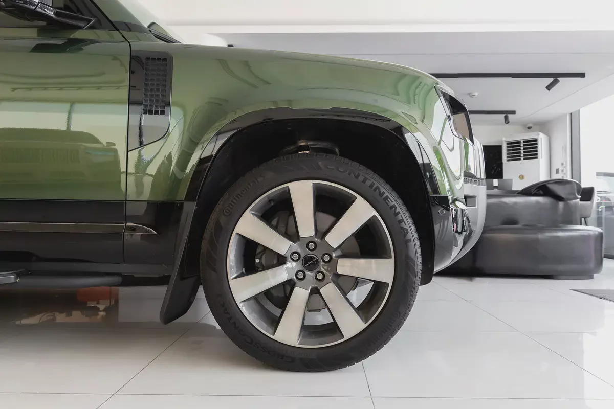 Land Rover Defender | 110 X-Dynamic HSE P400 | GCC Specs | 2026 (Export)-7-7