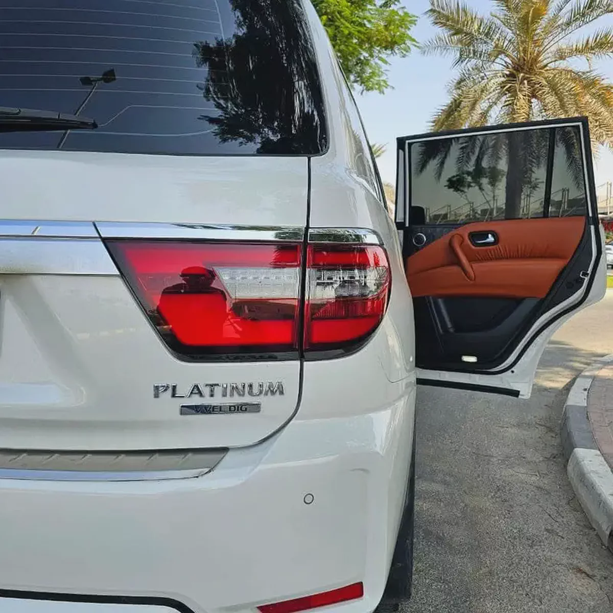 2021 Nissan Patrol LE Platinum City GCC Without Bank availble easy emi-1-1