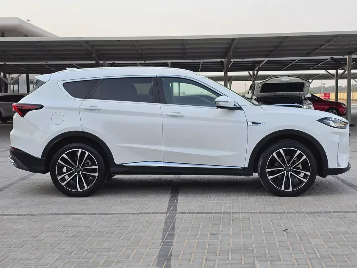 Jetour X70 Plus Luxury 2023 GCC Specs | 7-Seater | Under Warranty-7-7