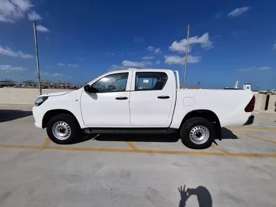 Toyota Hilux DLX Diesel 4WD Double Cab PWR Basic Diesel 2.4L * Export for Africa*-3