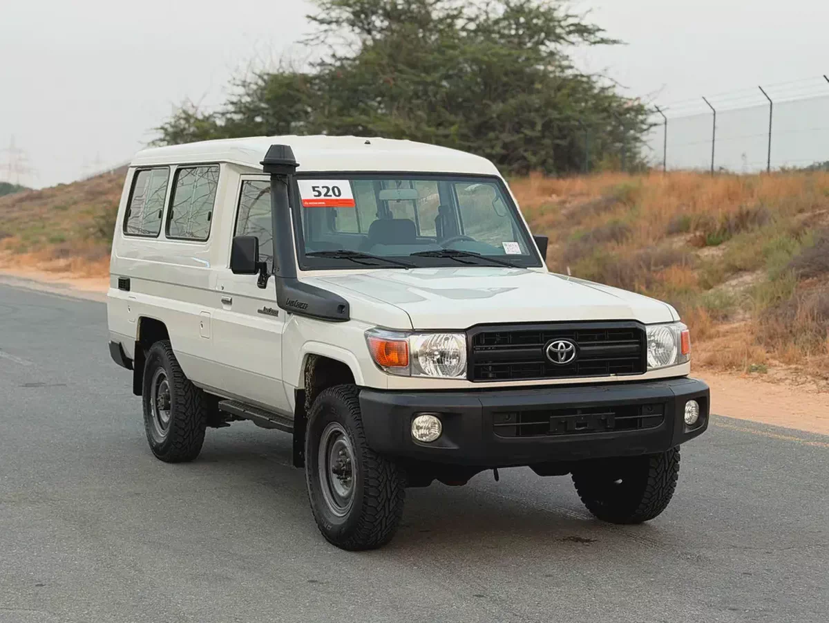 Land Cruiser 79 Diesel like new-1-1