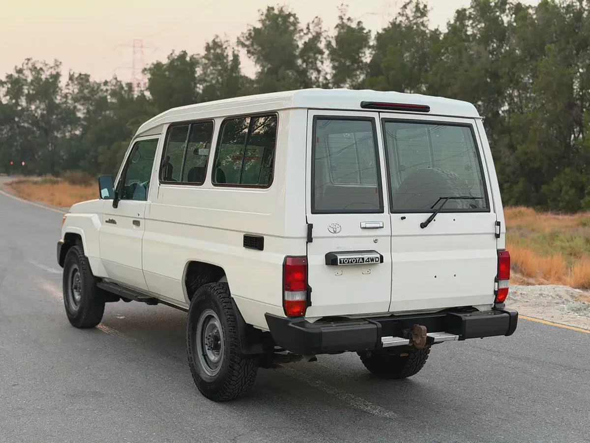 Land Cruiser 79 Diesel like new-2-2