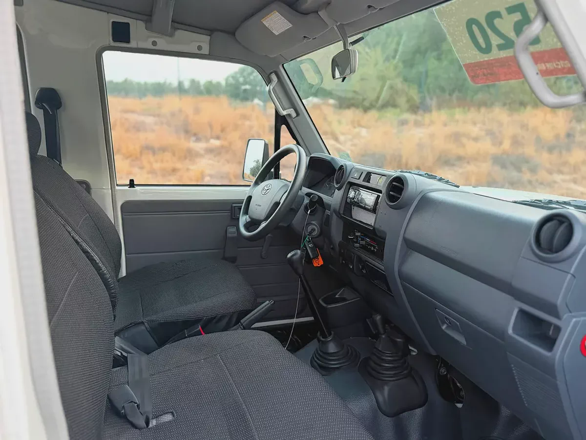 Land Cruiser 79 Diesel like new-4-4