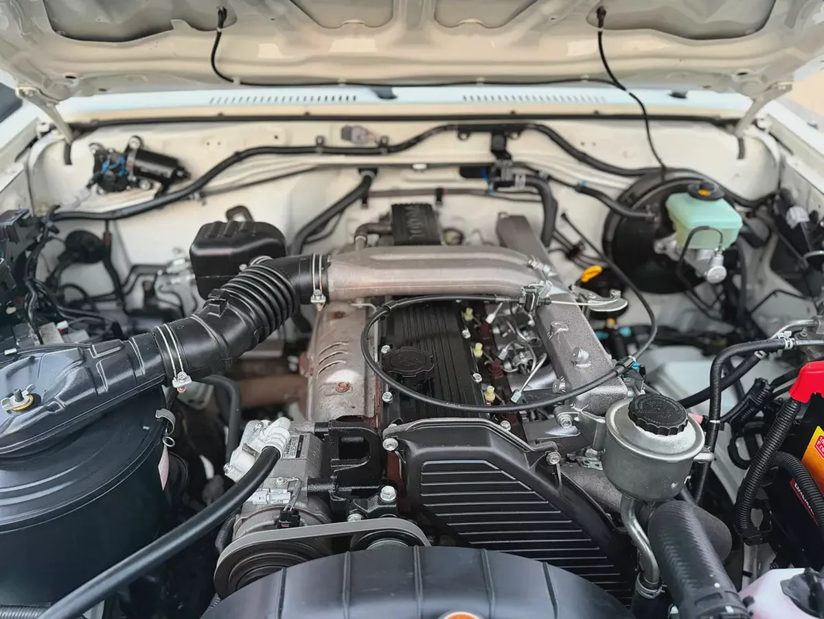 Land Cruiser 79 Diesel like new-7-7