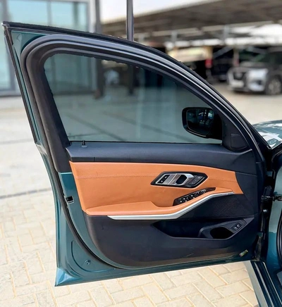 BMW 3-Series 330e xDrive-9