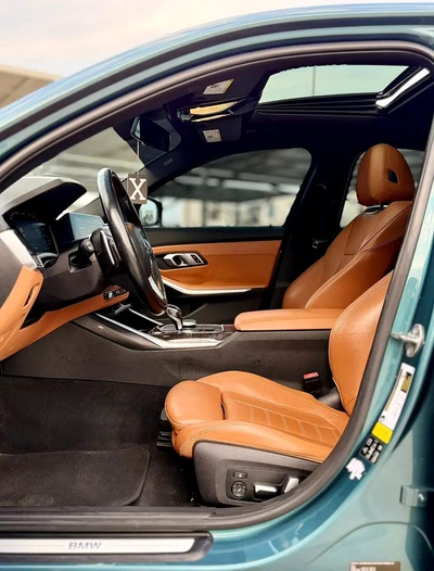 BMW 3-Series 330e xDrive-11