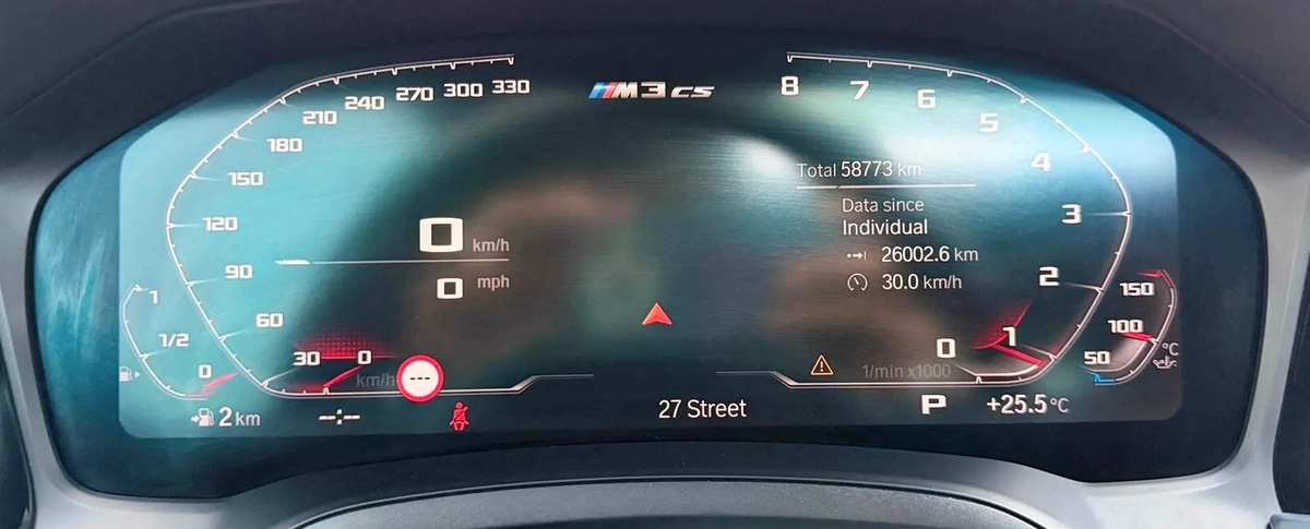 BMW 3-Series 330e xDrive-13-13