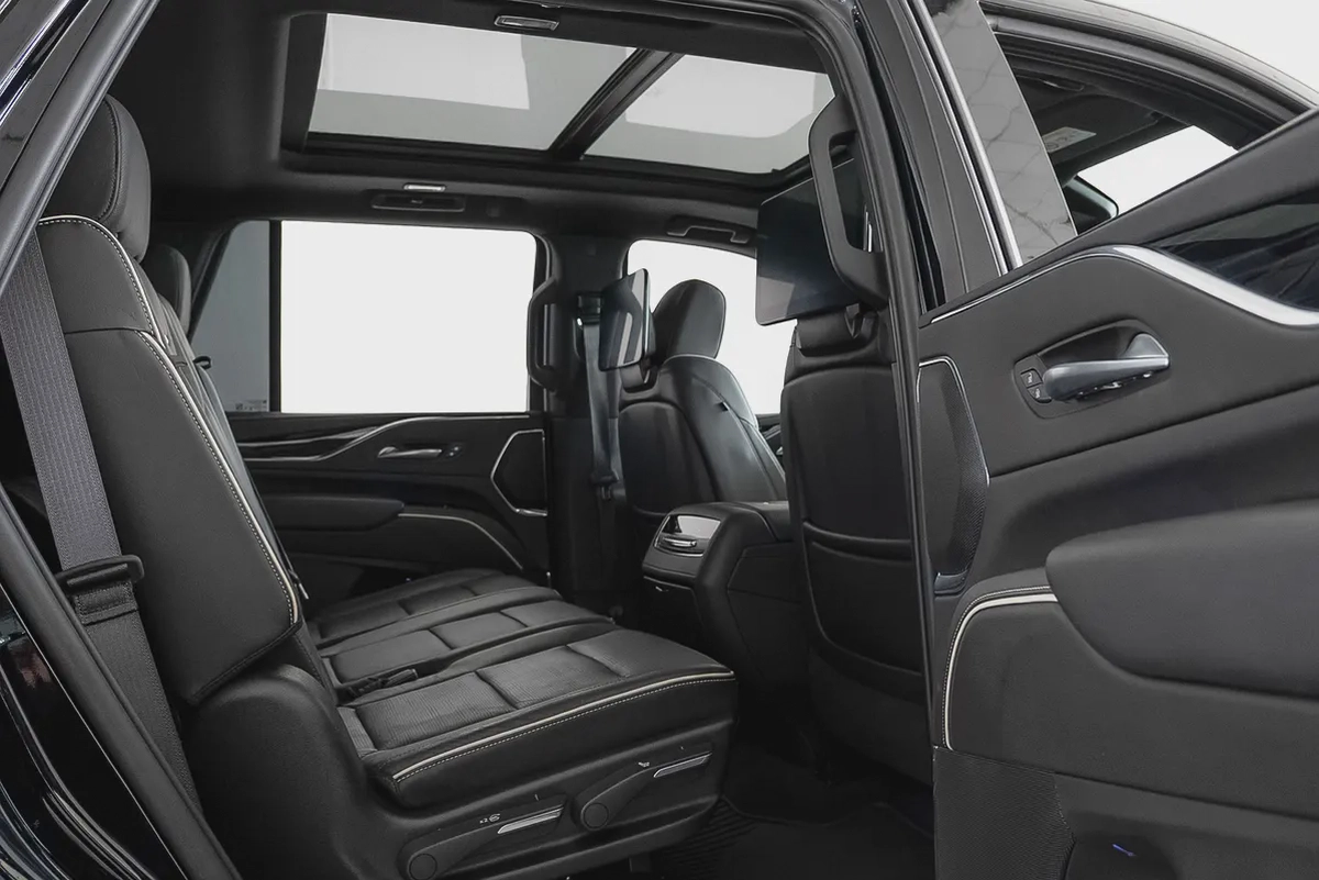 6,305 AED / 60 months | 0% DP | 2023 Cadillac Escalade / Agency Warranty and Service Contract-13-13