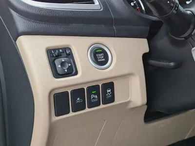 MITSUBISHI MONTERO SPORT 2016 GLS 4WD TOP LINE GCC IN EXCELLENT CONDITION-8