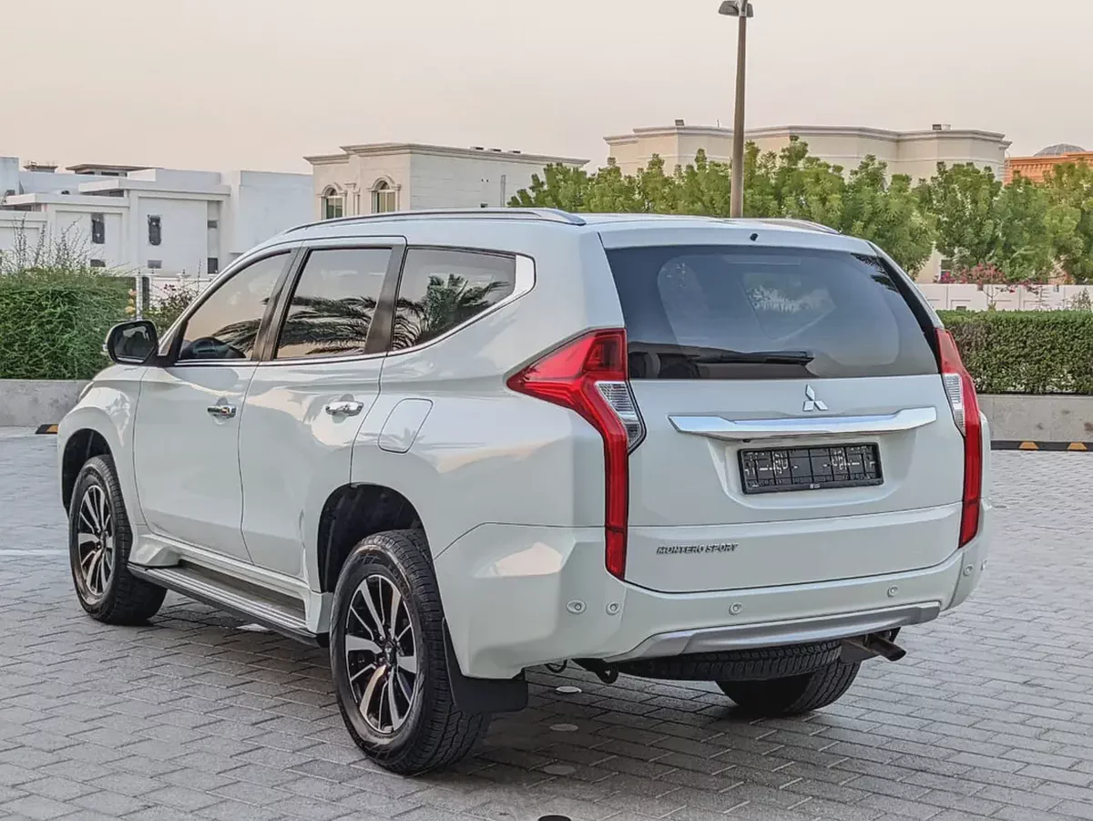 MITSUBISHI MONTERO SPORT 2016 GLS 4WD TOP LINE GCC IN EXCELLENT CONDITION-14-14