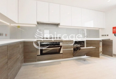 TOWNHOUSE FOR SALE IN REDWOODS, YAS ACRES-7