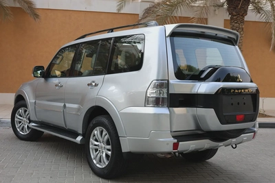 MITSUBISHI PAJERO 2019 3.8L V6 GLS PLUS-171000KM-GCC SPECS-3