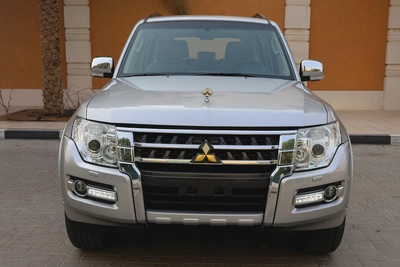 MITSUBISHI PAJERO 2019 3.8L V6 GLS PLUS-171000KM-GCC SPECS-8