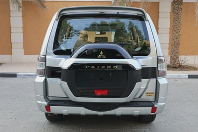 MITSUBISHI PAJERO 2019 3.8L V6 GLS PLUS-171000KM-GCC SPECS-9