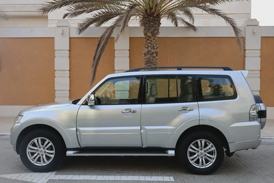 MITSUBISHI PAJERO 2019 3.8L V6 GLS PLUS-171000KM-GCC SPECS-10
