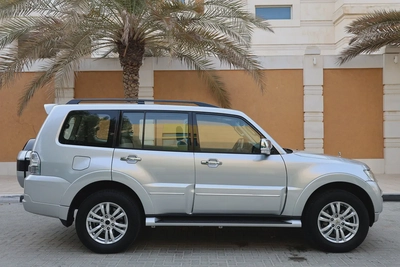 MITSUBISHI PAJERO 2019 3.8L V6 GLS PLUS-171000KM-GCC SPECS-11