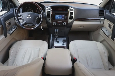 MITSUBISHI PAJERO 2019 3.8L V6 GLS PLUS-171000KM-GCC SPECS-16