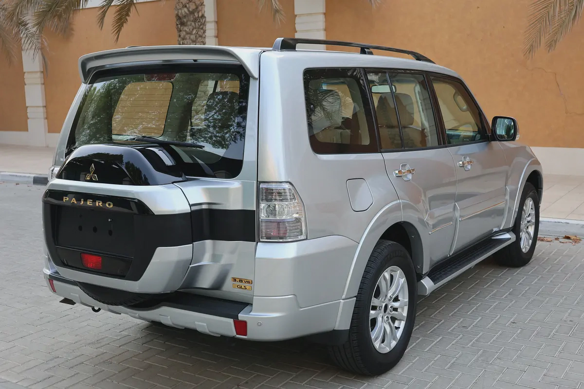 MITSUBISHI PAJERO 2019 3.8L V6 GLS PLUS-171000KM-GCC SPECS-6-6