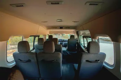 High-Roof 13-Seater Passenger Van | Manual | GCC Specs | Ref#N67836-11
