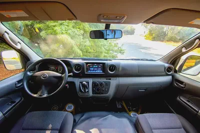 High-Roof 13-Seater Passenger Van | Manual | GCC Specs | Ref#N67836-6