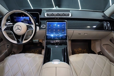 Mercedes-Benz Maybach S680-6