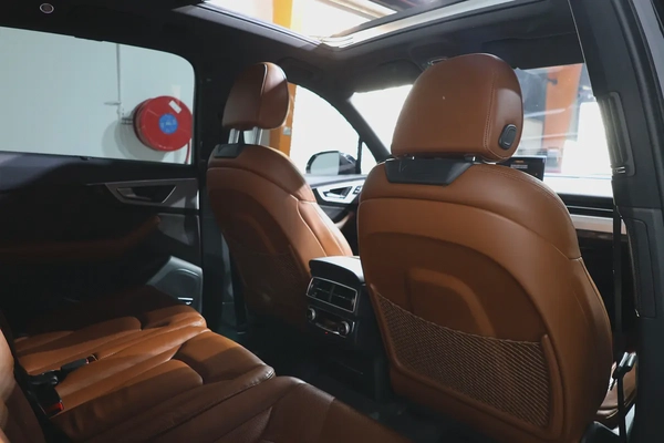 Audi Q7 45 TFSI Quattro 2017 | GCC Specs | Well Maintained