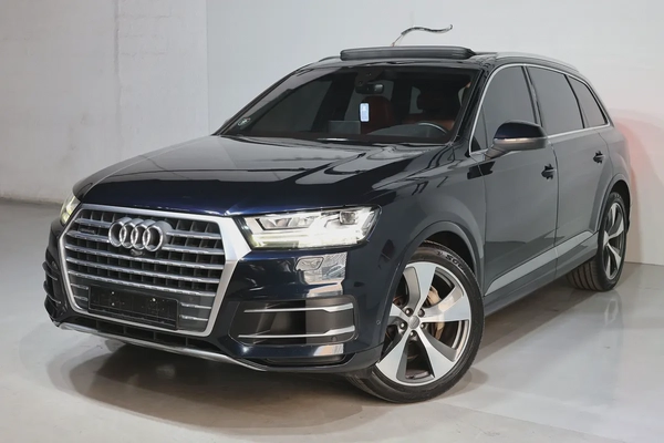 Audi Q7 45 TFSI Quattro 2017 | GCC Specs | Well Maintained