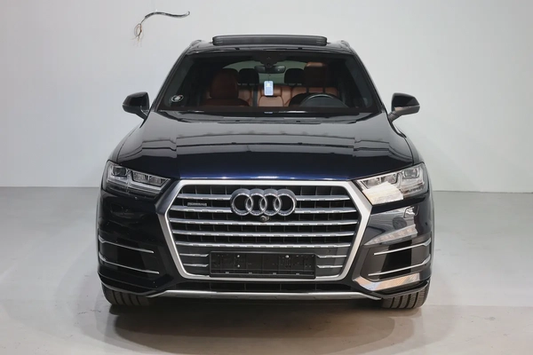 Audi Q7 45 TFSI Quattro 2017 | GCC Specs | Well Maintained