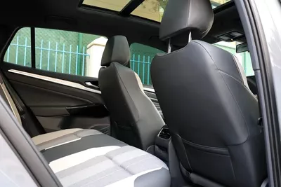 Volkswagen ID.4-2022-33000km-UNDER WARRANTY-GCC SPECS-4