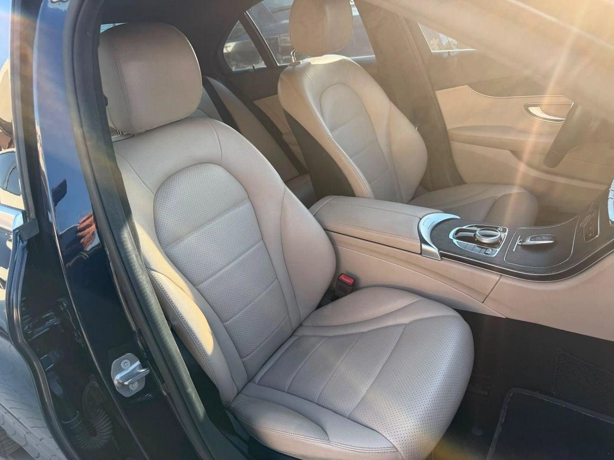 Mercedes Benz C300 STD (NON GCC)-10-0