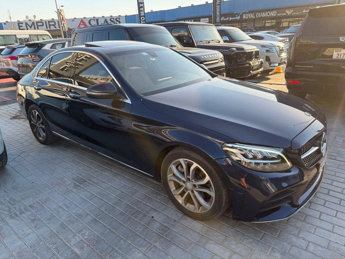 Mercedes Benz C300 STD (NON GCC)-1-0