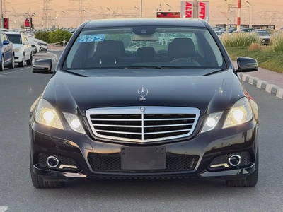 Mercedes-Benz E350 low Kilometer Auction Grade 4/B-2