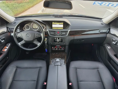 Mercedes-Benz E350 low Kilometer Auction Grade 4/B-8