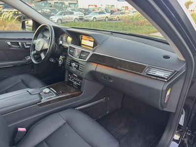 Mercedes-Benz E350 low Kilometer Auction Grade 4/B-10