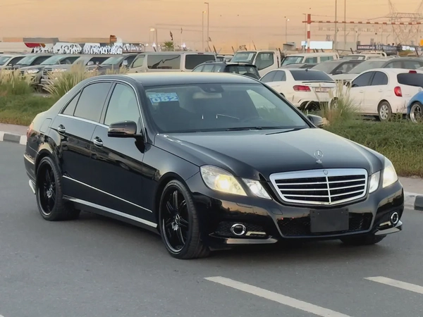 Mercedes-Benz E350 low Kilometer Auction Grade 4/B