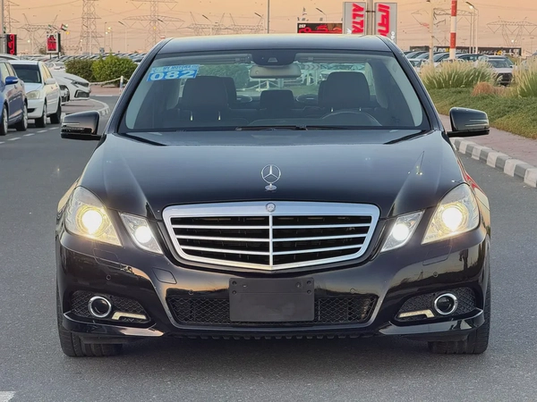 Mercedes-Benz E350 low Kilometer Auction Grade 4/B