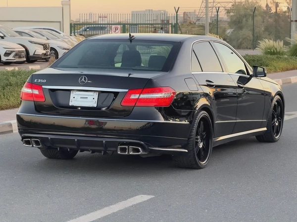Mercedes-Benz E350 low Kilometer Auction Grade 4/B