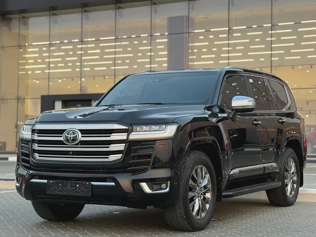 Toyota Land Cruiser 2023 VXR Twin Turbo GCC Specsتويوتا لاند كروزر 2023 VXR V6 توين تيربو صبغ الوكال