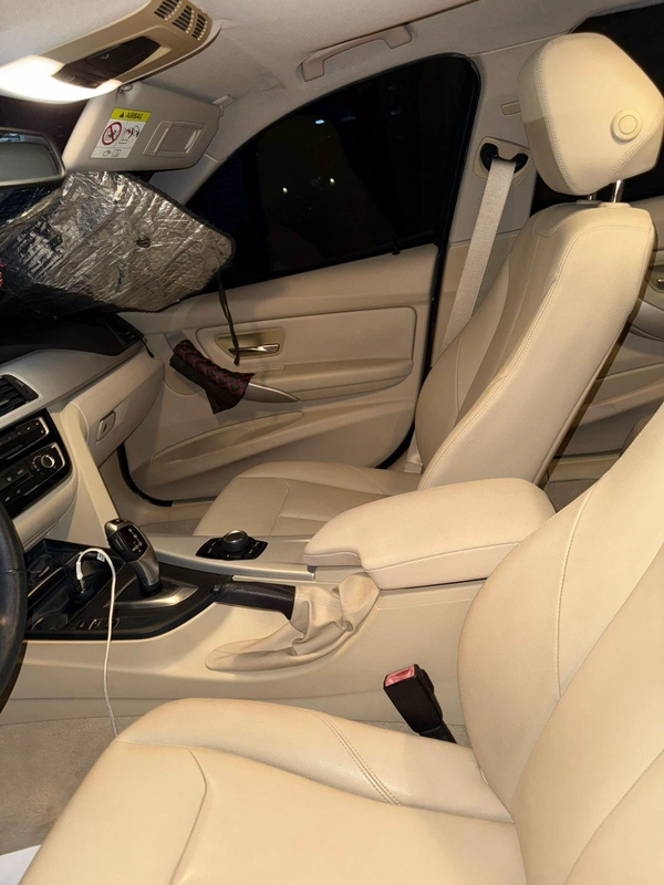 BMW 318i ( 2016 Model
