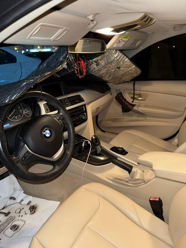BMW 318i ( 2016 Model