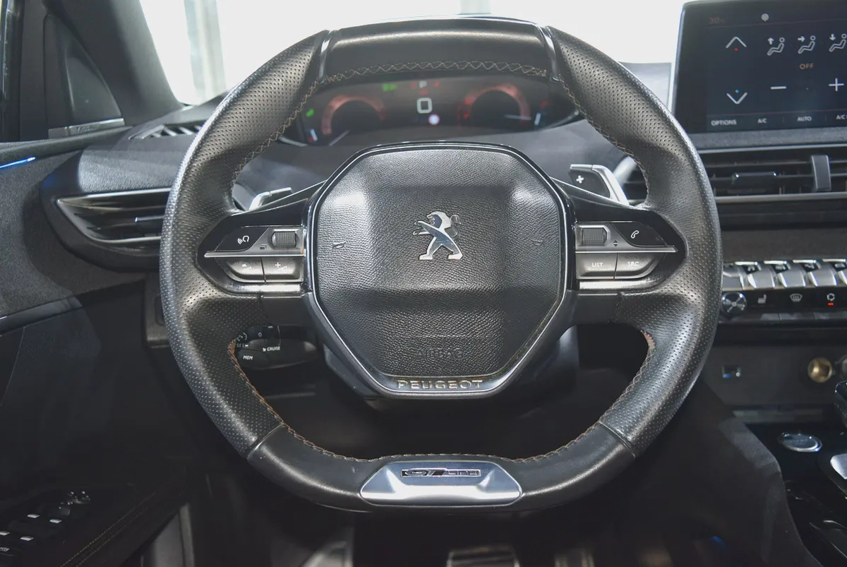 AMAZING 5008 GT-LINE..FULL SERVICE HISTORY...-13-13