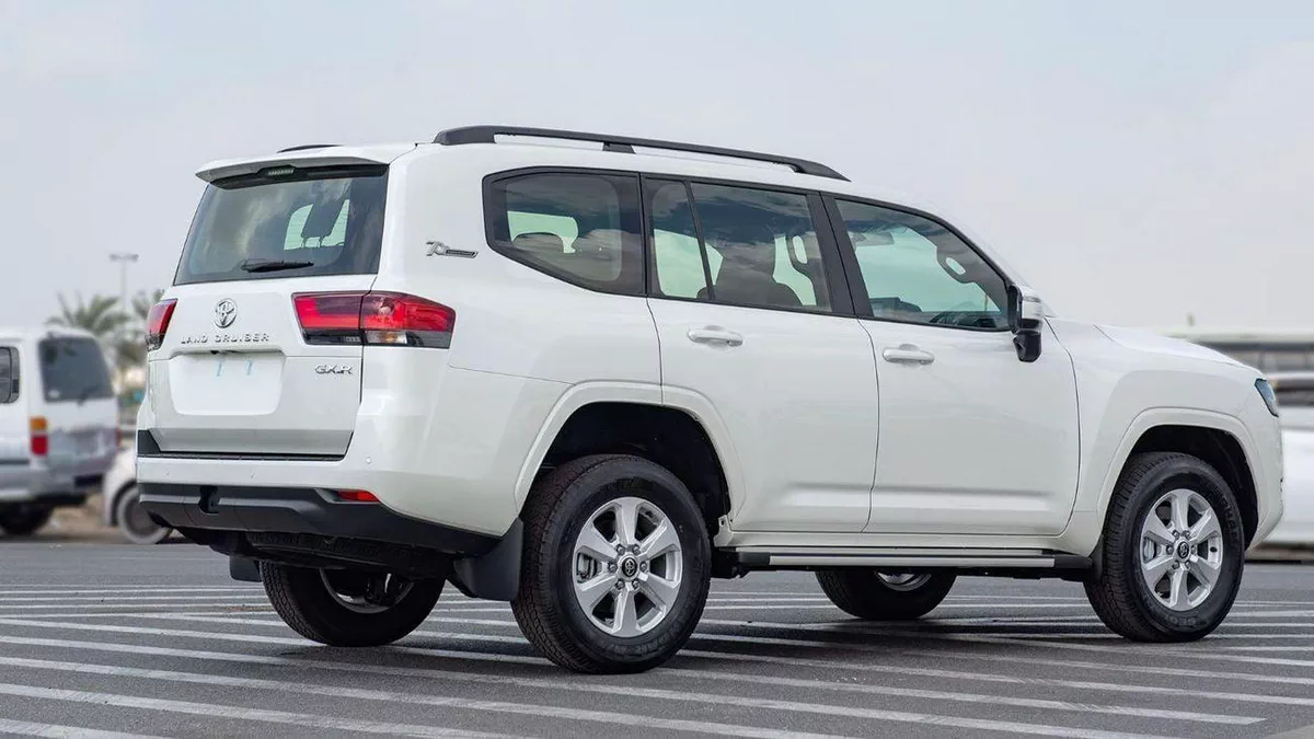 Toyota Land Cruiser GXR TOYOTA LAND CRUISER GXR 3.3L DIESEL-5-0