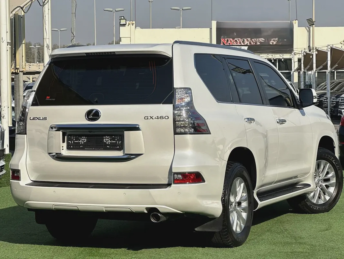 2023 Lexus GX460 Premium | GCC Specs | Single Owner | Full Agency Service History Under Warranty-5-5