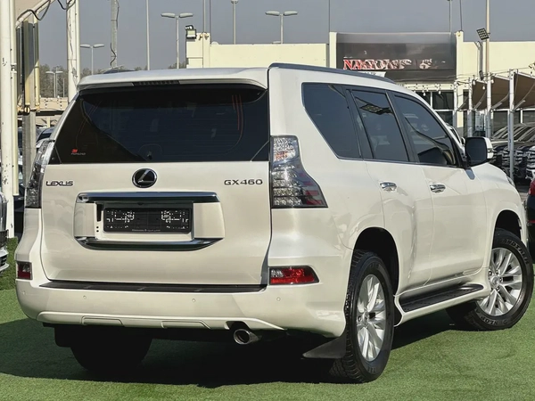 2023 Lexus GX460 Premium | GCC Specs | Single Owner | Full Agency Service History Under Warranty