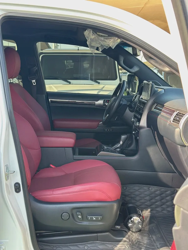 2023 Lexus GX460 Premium | GCC Specs | Single Owner | Full Agency Service History Under Warranty