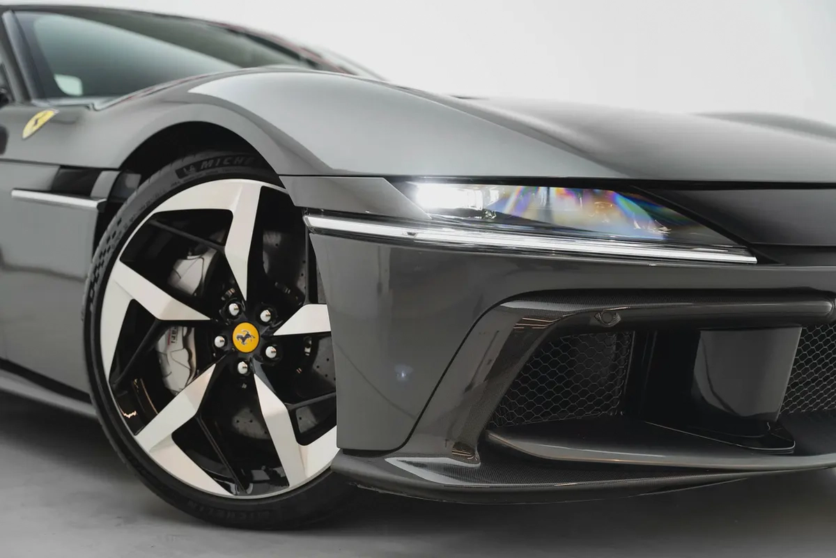 2025 FERRARI 12 CILINDRI WITH 7 YEARS SERVICE CONTRACT-6-6