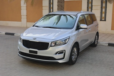 KIA GRAND CARNIVAL 3.3L V6 - GCC SPECS - ACCIDENT FREE - UNDER WARRANTY - FULL SERVICE HISTORY --2