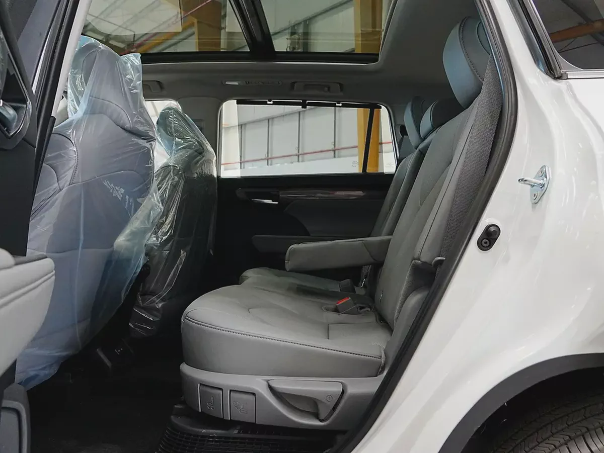 2026 TOYOTA HIGHLANDER HYBRID 2.5L LIMITED PETROL 7-SEATS GCC BRAND NEW 0KM-14-14