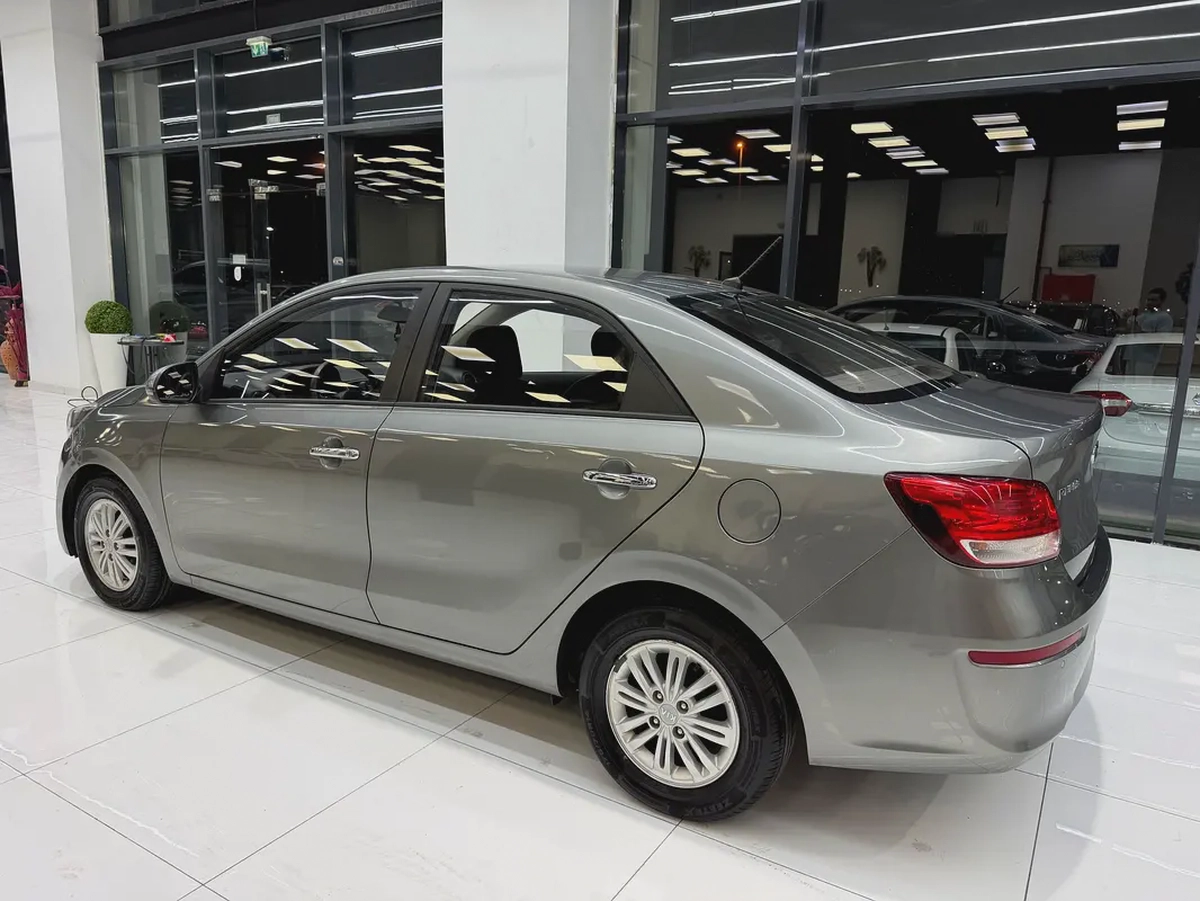 Full option Kia pegas Monthly emi 555 available-4-4