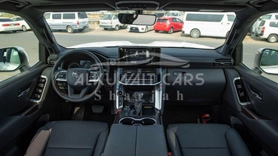 Toyota Land Cruiser VX (LHD) TOYOTA LAND CRUISER VX 4.0P AT MY2025 – WHITE-13